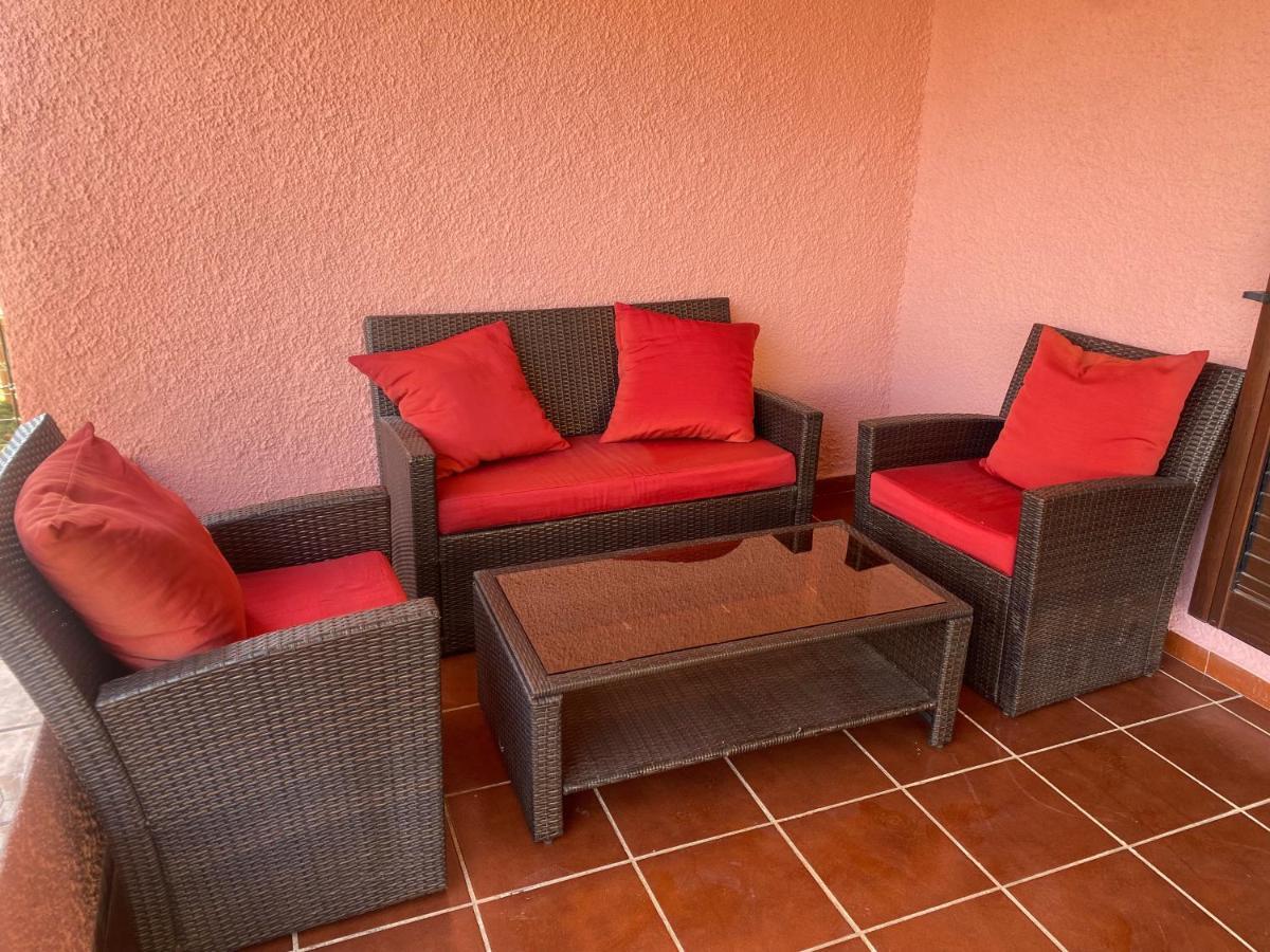 Lovely Home 5 Min Walk To The Beach, 3 Bedrooms Ample Outdoor Relax And Wifi Capitana Bagian luar foto